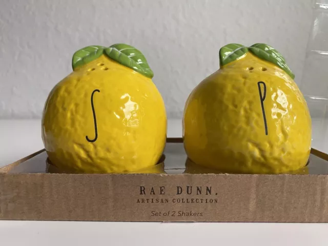 Juego de agitadores de sal y pimienta amarillos limón RAE DUNN nuevos en caja