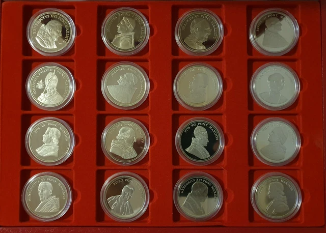 COFFRET LA COLLECTION VATICAN DE 16 MEDAILES DE PAPE Club Francais de