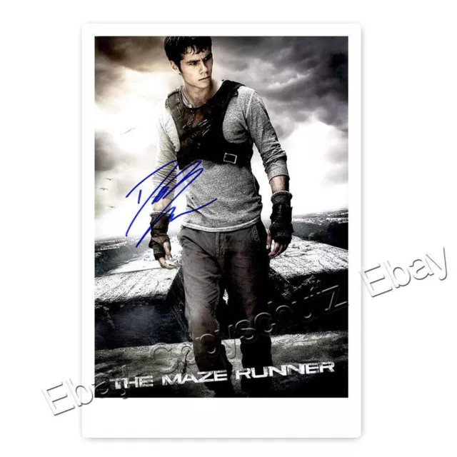 Dylan O'Brien in Maze Runner - Autogrammfotokarte laminiert [AK2]