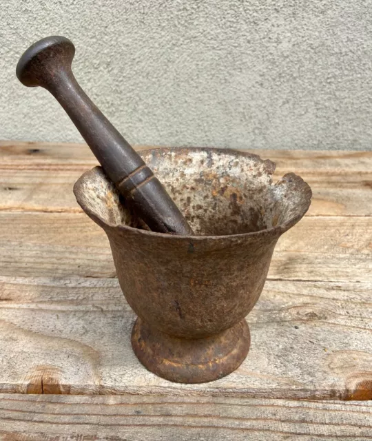 Antique 17th/18th Century Heavy Cast Iron Mortar & Pestle -Unearthed in Virginia