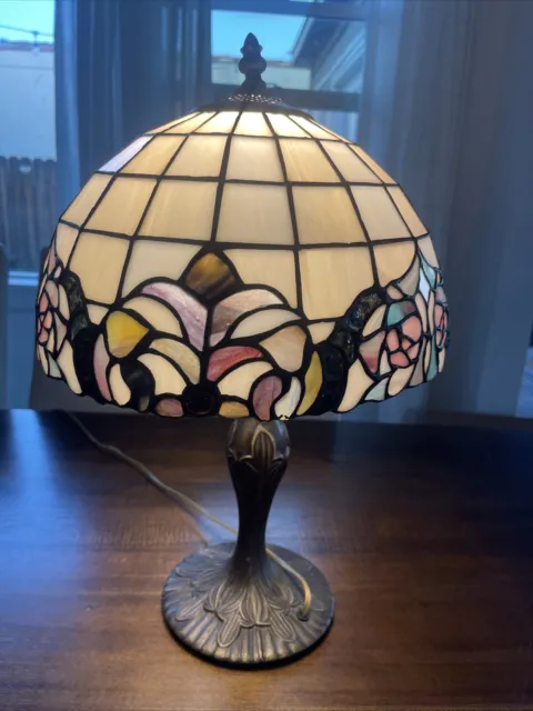 Tiffany style Vintage Stained Glass Table Lamp Roses Floral Desk Light 19" Tall