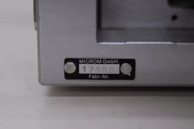Microm HM505E Cryostat Microtome GmbH Blade Holder 2