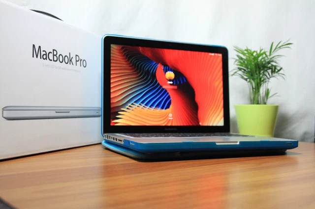 Apple MacBook Pro Core i7 3.6Ghz, 16GB RAM,  2TB SSD+HDD