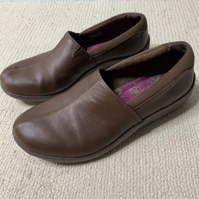Skechers Womens 49121 Brown Leather Slip On Round Toe Loafers Shoes Size 9