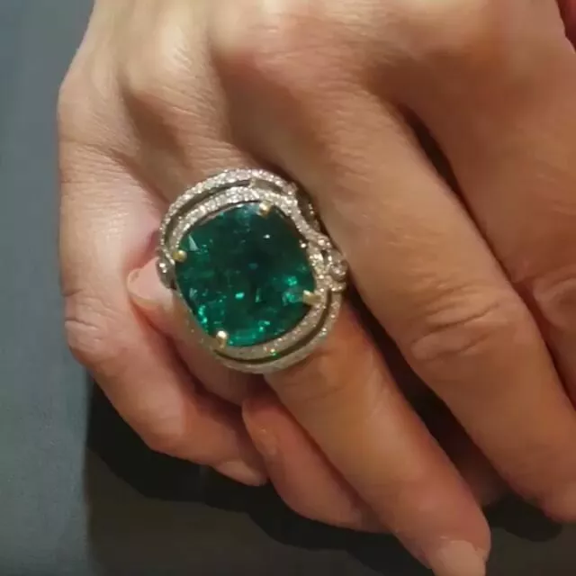 Stunning Colombian Green Cushion Cut 15.04CT Emerald With CZ Accents Unique Ring