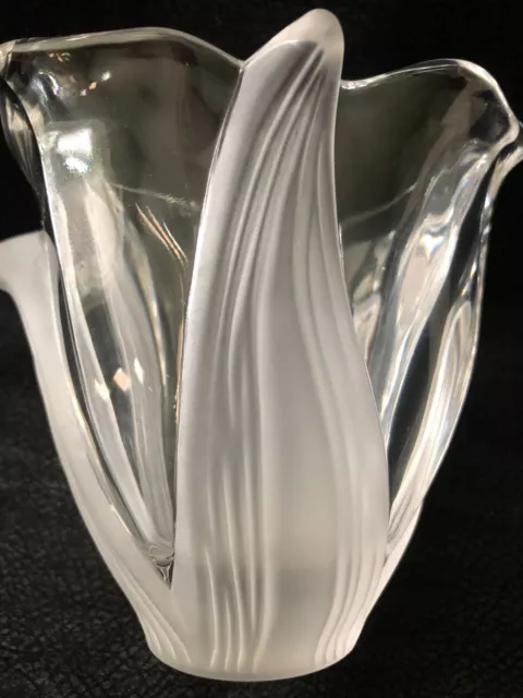 Rare New Mikasa Tulip Shaped Crystal Bowl Vase with frosted etched ribbed leaves