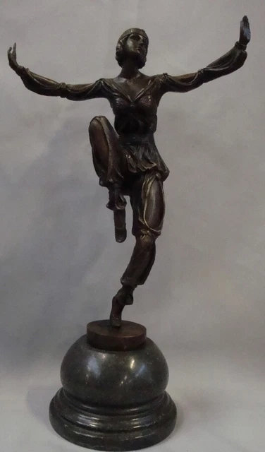 Estatua Art Deco Estilo Art Nouveau Estilo Bronce sólido Firmado