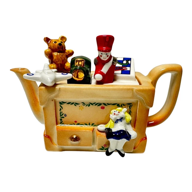 VINTAGE MADE IN England Paul Cardew Toy Box Teapot Collection Signed