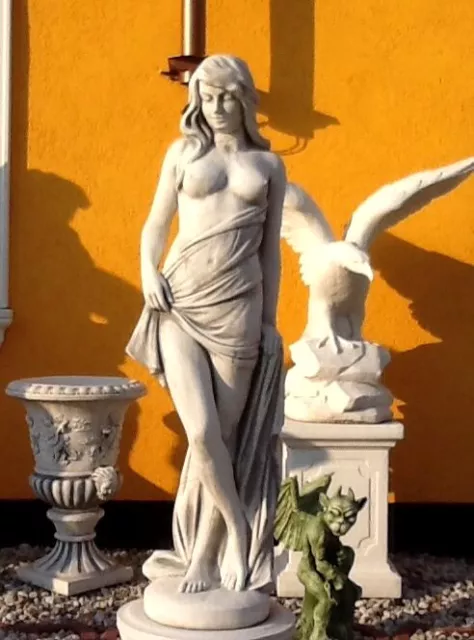 Statue, Steinguss, "Frauenakt mit Tuch"  H.150 cm, Frau, Menschen, Gartenfigur
