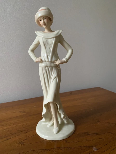 The Regal Collection - Lady Figurine - Eve P120