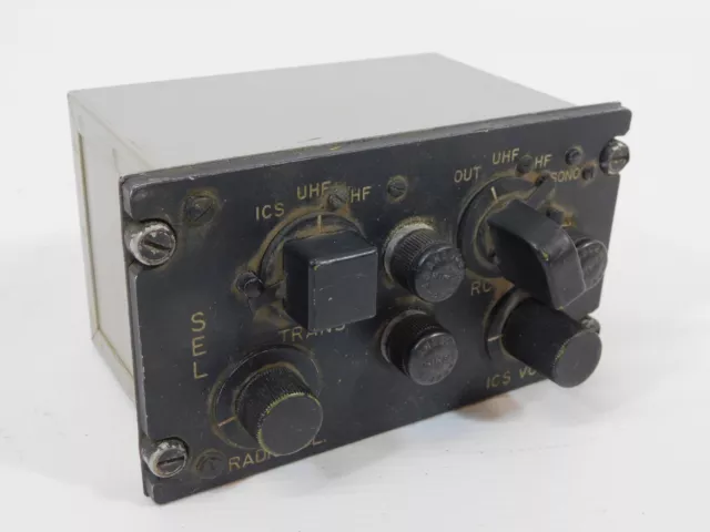 C-736 AIC-4A Vintage WWII US Military Control Switch Box (untested)