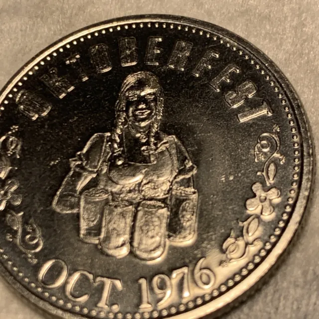 Kitchener Waterloo Oktoberfest Dollar 1976 Canada Souvenir Coin