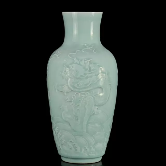 Chinese Celadon Porcelain Handmade Exquisite Dragon Pattern Vase 18357