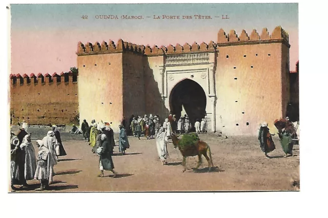 Maroc Oudjda  La Porte Des Tetes
