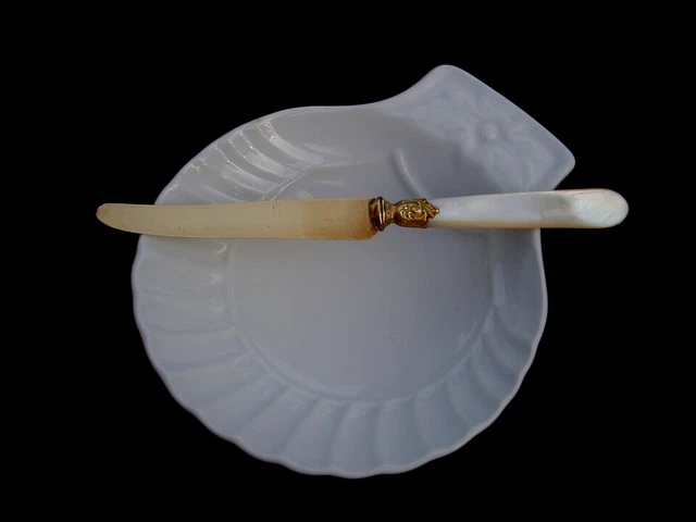 ANCIEN BEURRIER en porcelaine + couteau EUR 12,50 - FR