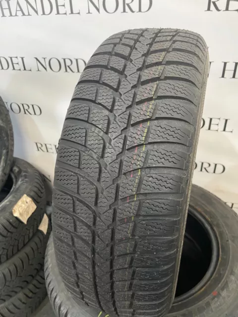 4x Winterreifen Kumho Izen KW23 205 65 R15 94T M+S J 2