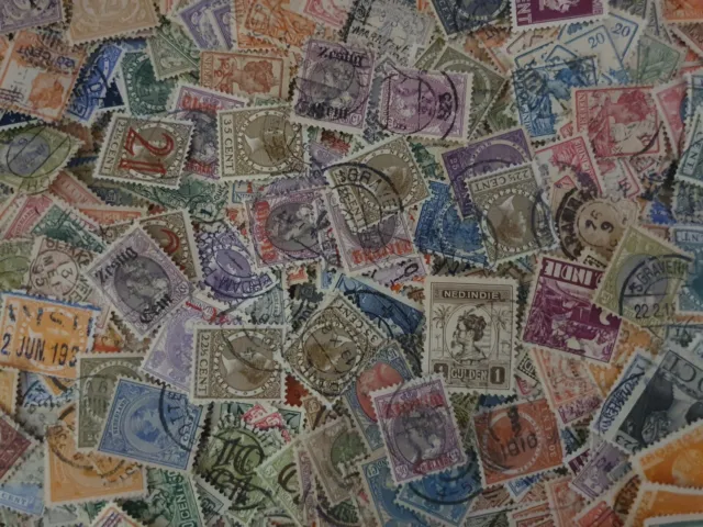 Niederlande und Kolonien Lot über 1000 Briefmarken sehr interessant !! H136
