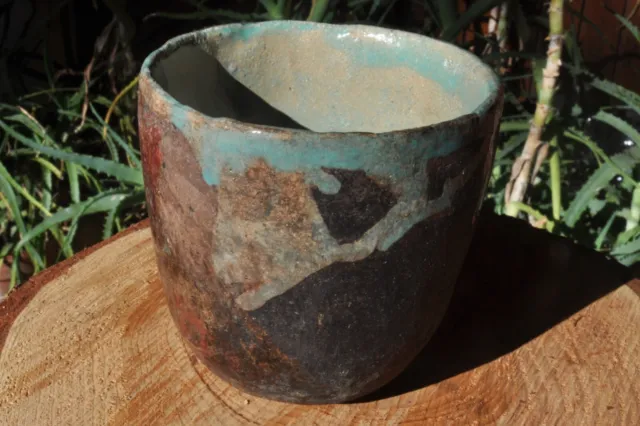 vaso in ceramica fatto a mano con la tecnica a colombino e raku