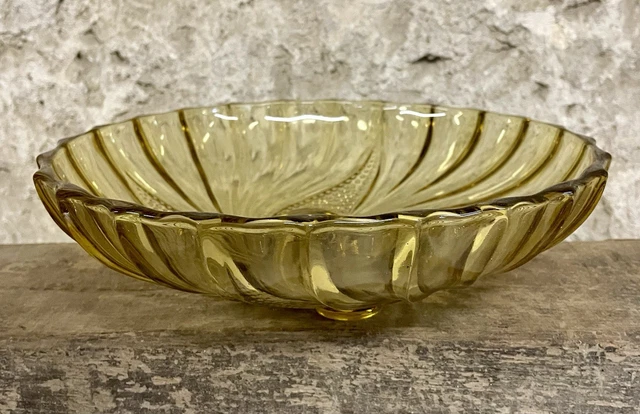 Coupe à fruits, saladier stylisé Art Déco, en verre coloris vieux rose