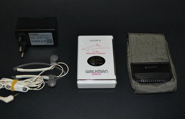 WALKMAN SONY WM-109 Vintage Sony WM-109 Walkman Cassette Player