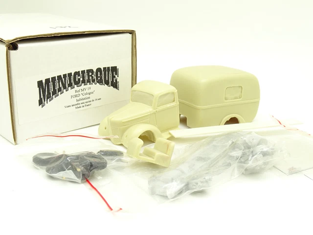 MINICIRQUE CIRQUE PINDER Kit à Monter 1/50 - Semi Remorque Hippopotame