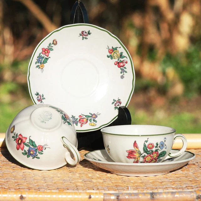 Kochorie Lot De 96 Tasses à Thé Et Soucoupes En Papier à Motif Floral