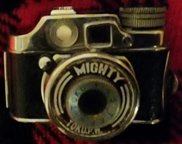 Vintage Toko Occupied Japan "Mighty Miniature" Mini Spy Camera TKPW 1:4.5 W Case