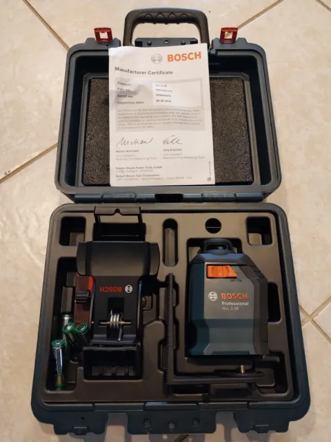 Bosch GLL2-20 Self-Leveling 360 Degree Line & Cross Laser, Similar to Unused