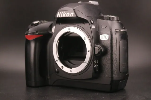 [Near MINT] Nikon D D70 6.1MP Digital SLR Camera Body From JAPAN