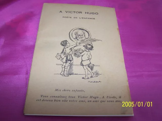 Ancien petit livret pour enfants sur V.Hugo contenant CP des misérables. 1927.