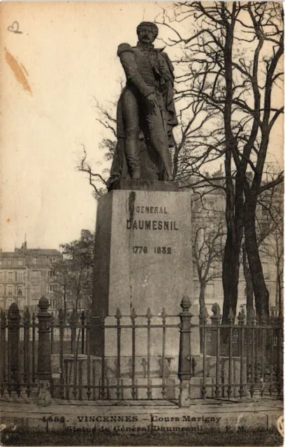 CPA VINCENNES - Cours Marigny - Statue du Général Daumesnil (519892)