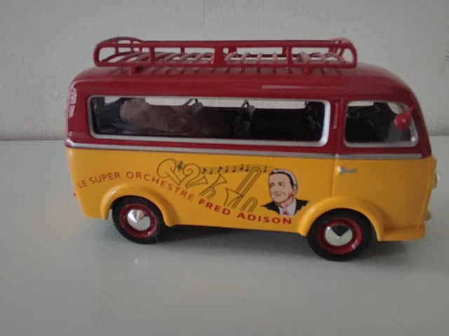 Cirque Pinder Solido Ancien - Peugeot 305 Avec Haut-parleur - 1/43 - Occasion