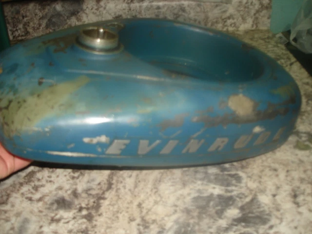 Evinrude zephyr 5.4hp gas fuel tank    outboard  boat motor part bin 4012