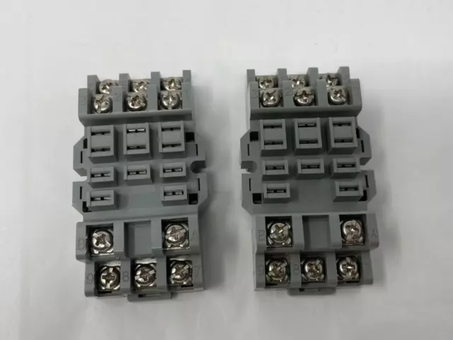 2-Idec SR3B-05 Socket Relay 11-Pin 10A 300V DIN Rail Mounting