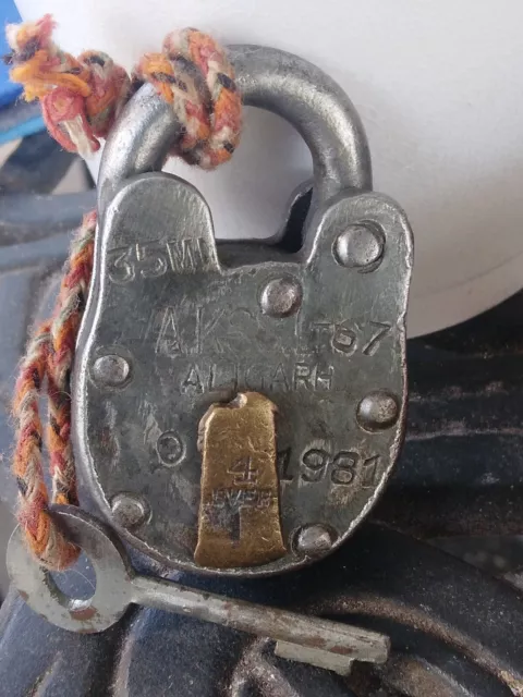 Old  Vintage Brass Fitted Rare Small  Aligarh 1981 Padlock With Key Collectible