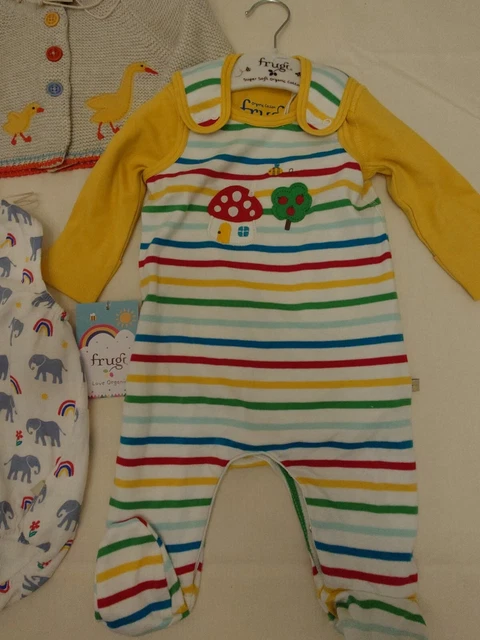 baby girls clothes bundle age 0-3 months 2
