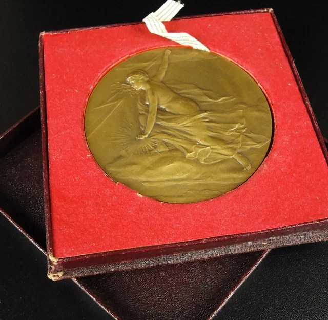 MÉDAILLE ALLÉGORIE DE l'électricité 1950 à Edouard Delpoux Charles