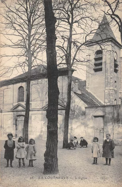 Cpa 93 La Courneuve Eglise