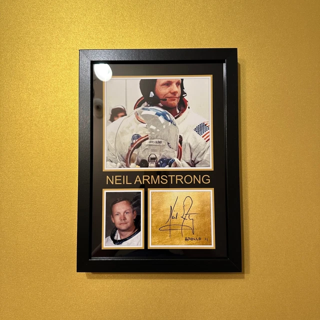 Framed NEIL ARMSTRONG / APOLLO 11 - Display Gift with Reproduced Autograph