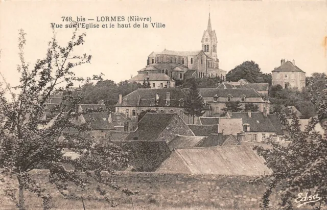 CPA LORMES - Vue sur l'Eglise et le haut de la ville  (128288)