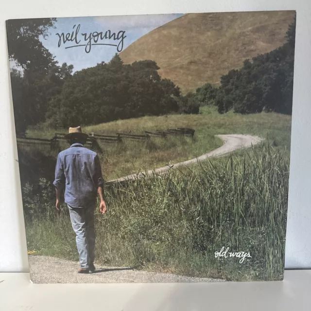 Neil Young – Old Ways - Geffen Records GHS-24068 - Vinyl VG+/VG
