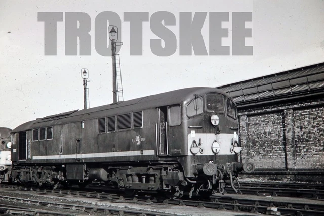 35MM SLIDE BR British Rail Diesel Loco Class 28 D5712 Upperby 1967 ...