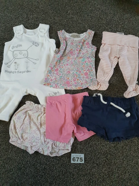 Pacchetto abiti misti bambine età 3-6 mesi, pantaloncini tuta top ecc. (B675)