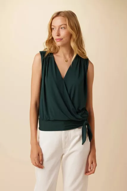 Amour Vert Simone Dream Knit V-Neck Sleeveless Wrap Top in Emerald Green Size 3X