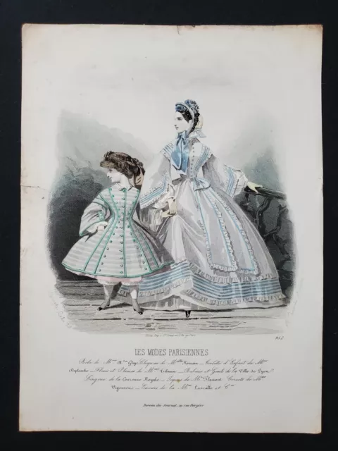 Gravure de mode les modes parisiennes  XIXème Toilette D'enfant Fleurs Et Plumes
