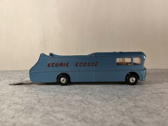 Corgi Toys #1126, Ecurie ecosse Rennwagentransporter  3