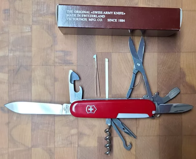 Victorinox Swiss Army Knife - Climber - Red *NIB* *Never Used* *FREE SHIPPING*