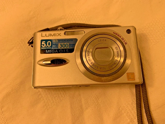 Panasonic Lumix DMC-FX8 5MP Digital Camera Leica Lens Silver