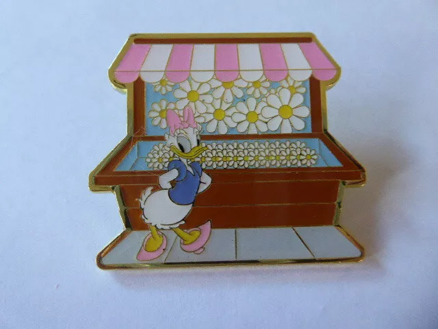 Disney Trading Pins Mickey Mouse & Friends Market Booth - Daisy