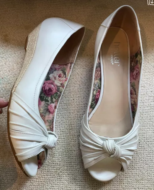 Peep toe hotsell wedge sandals uk
